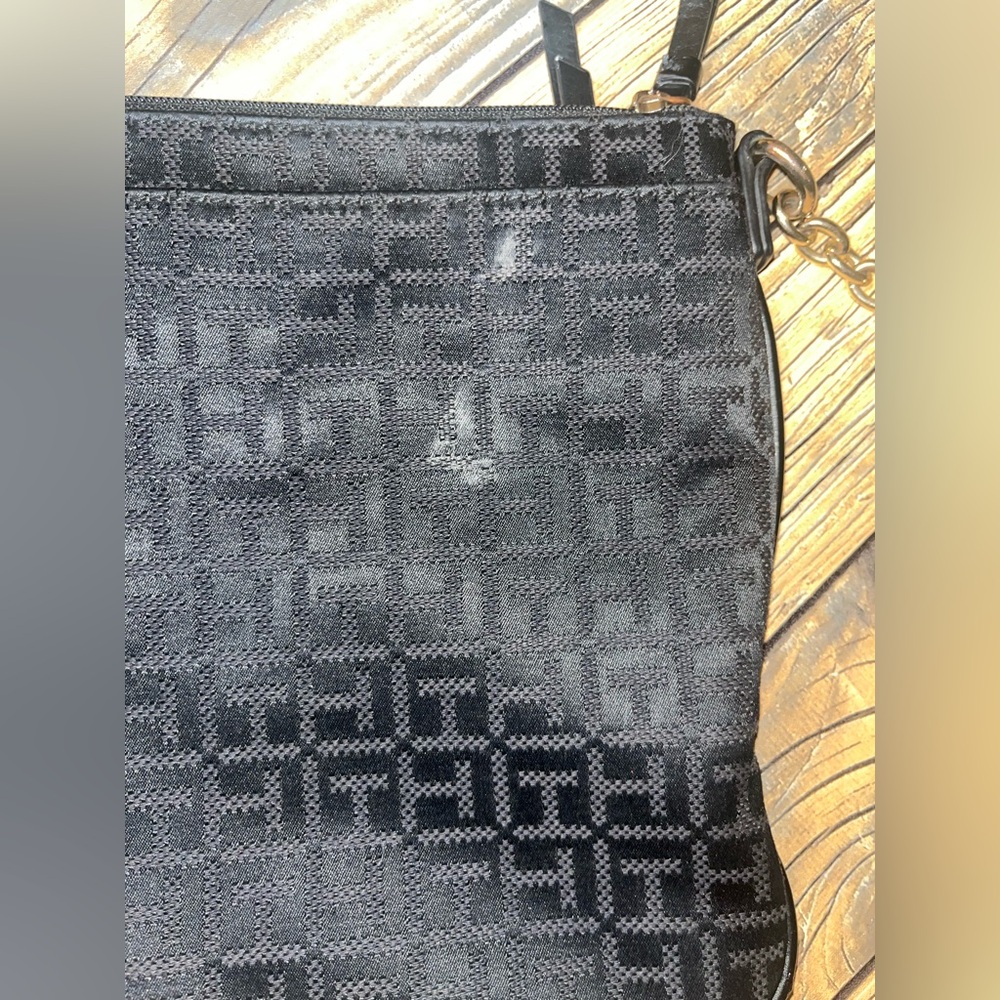 Tommy Hilfiger Black Bag with Red Accents - Picture 8 of 10